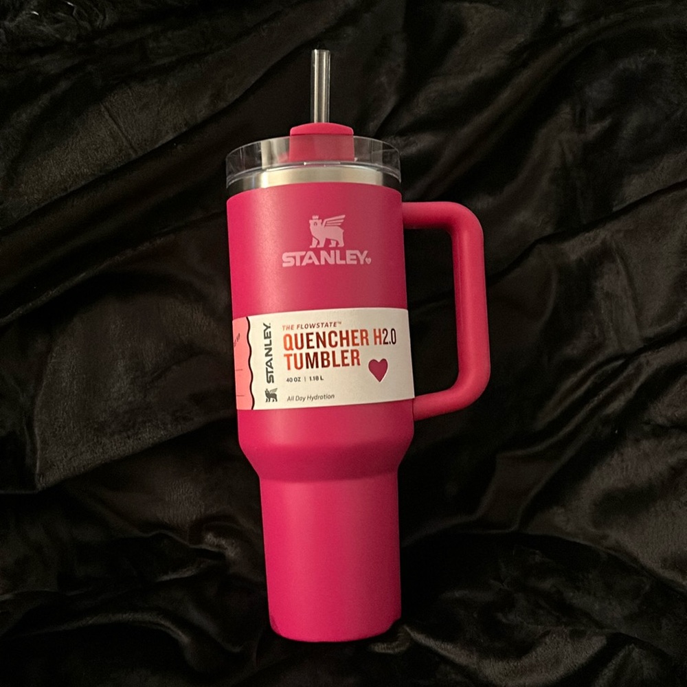 Stanley Cosmic Pink Valentines Edition brand new 40oz